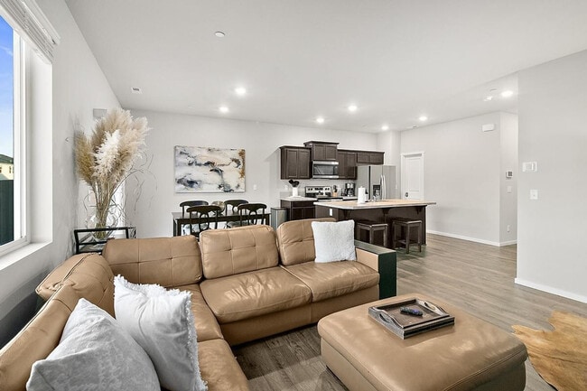 Building Photo - 10816 185th St E