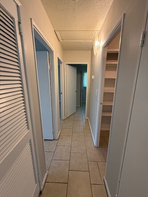Foto del edificio - 3156 Eagledale Dr