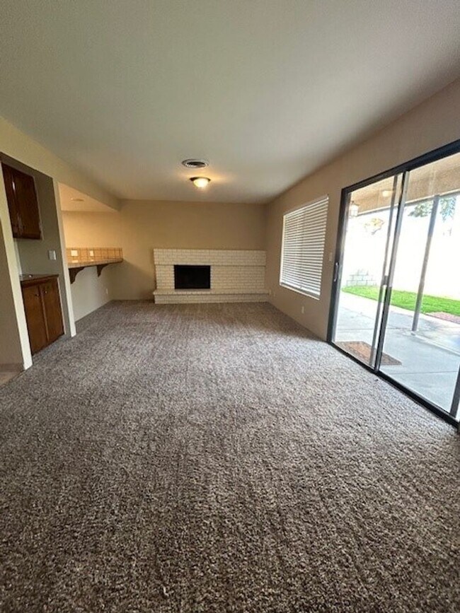 Foto del edificio - 6704 Columbia Ln