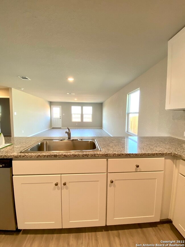 Building Photo - 2852 Rosefinch-