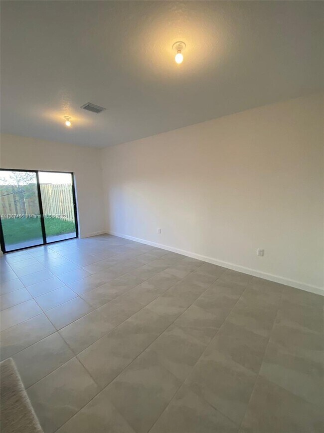 Foto del edificio - 12953 SW 232nd St