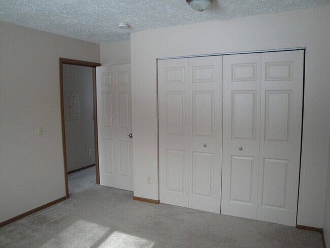Foto del edificio - 3837 Silver Lake Rd
