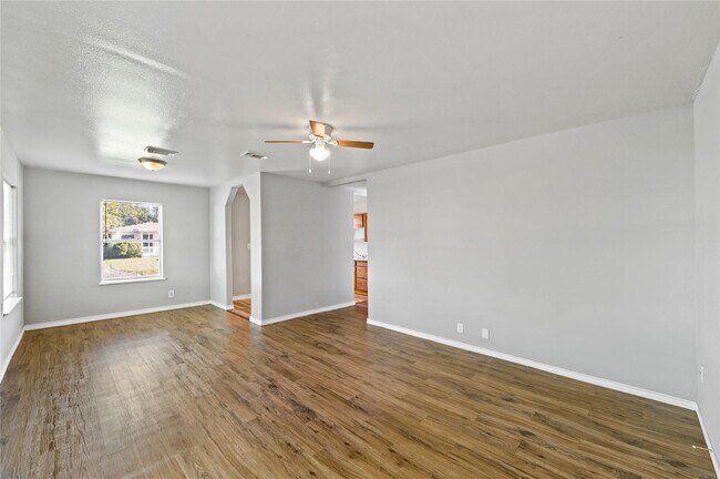 Foto del edificio - 710 13th St N