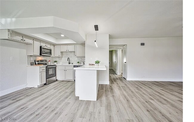 Foto del edificio - 2712 Beaver Creek Ct