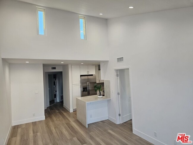 Building Photo - 11675 Darlington Ave