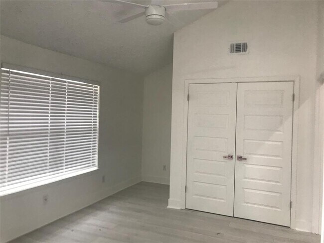 Foto del edificio - 3723 Westmeadow Dr