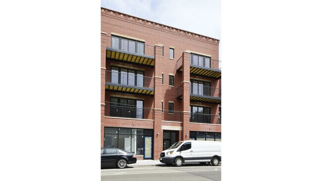 Foto del edificio - 2513 N Halsted St