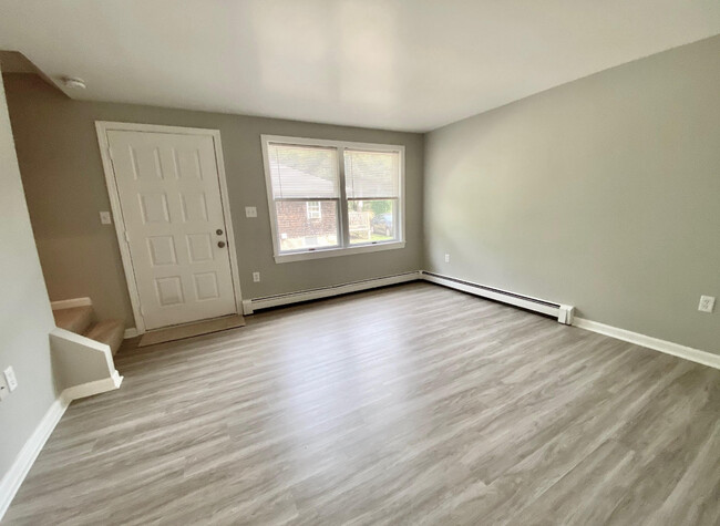 Living Room - 630 Palmer Ave