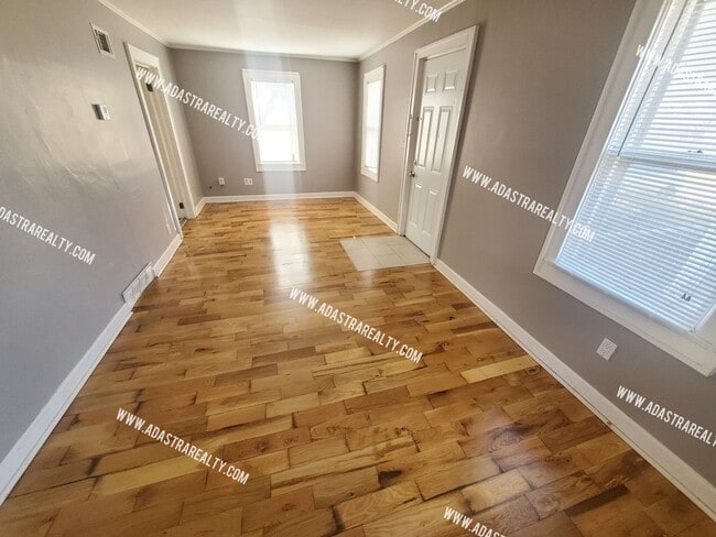 Building Photo - Charming 2 Bedroom Bungalow in WALDO-Avail...