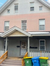 Building Photo - 1235 Bank St