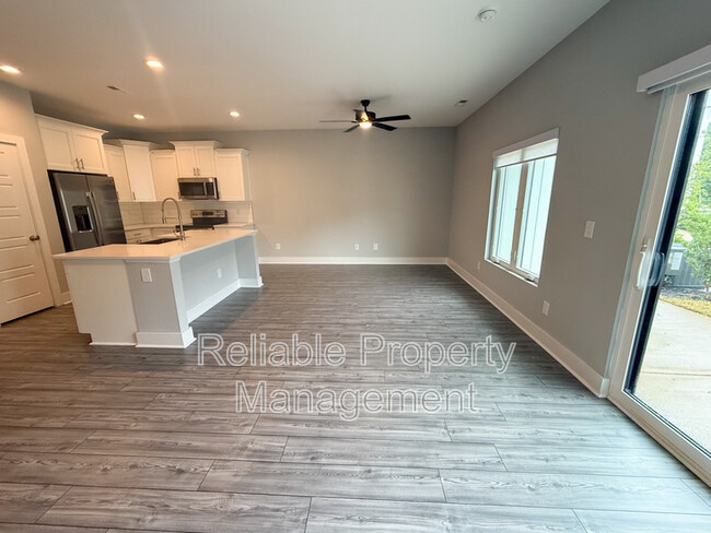 Building Photo - 37 N Laird Dr