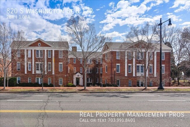 Photo - 820 S Washington St Apartment