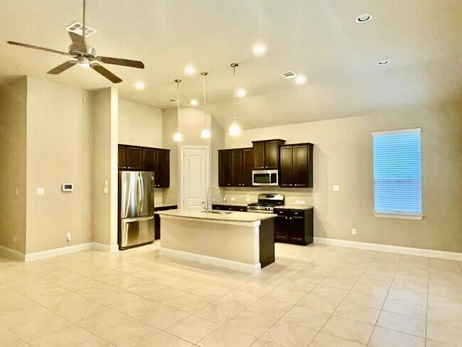 Building Photo - 21406 Greylag Dr