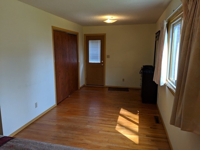 Building Photo - 1737 Westhaven Dr