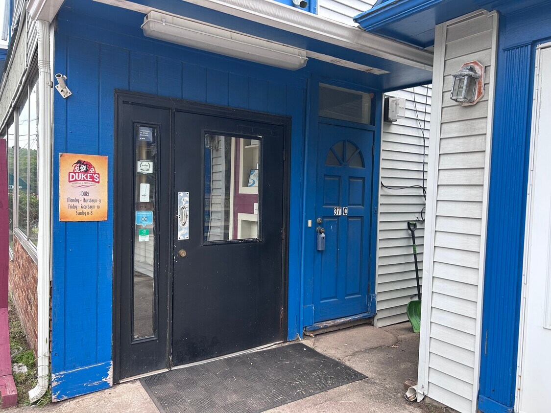 Foto principal - 371 Pittstown Rd