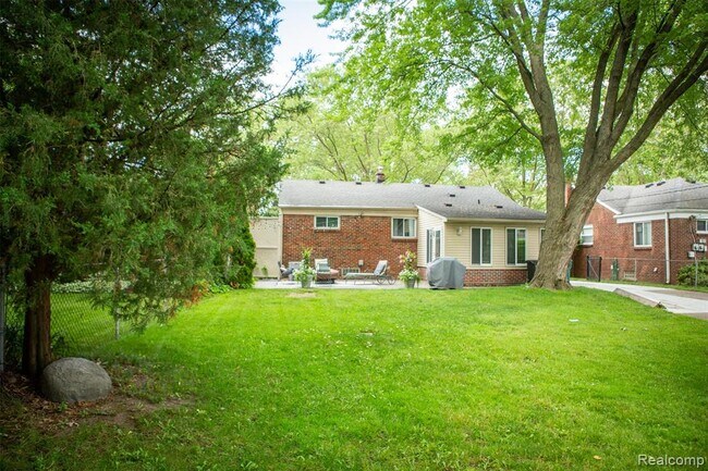 Foto del edificio - 1577 E Melton Rd