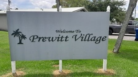 Building Photo - 215 Prewitt Vlg