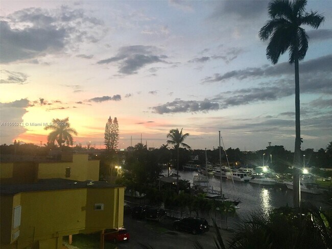 Foto del edificio - 2475 NW 16th St Rd