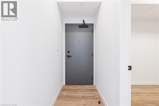 Photo du bâtiment - 555 Sanatorium Rd