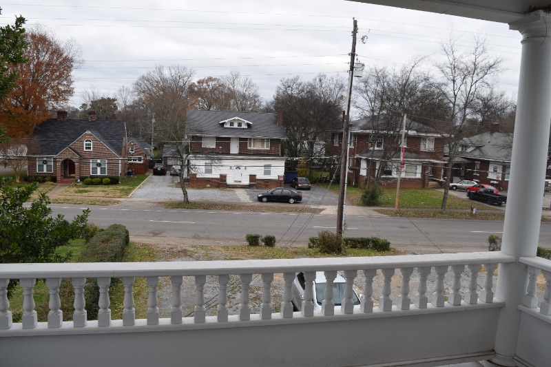 Building Photo - 633 N Ocoee St