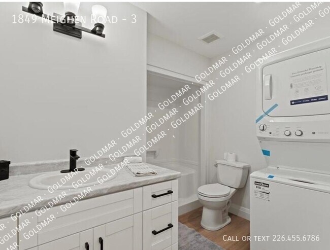 Building Photo - main floor living - new build in a great neighbourhood