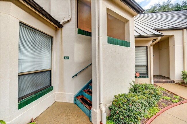 Foto del edificio - 4144 Greystone Way