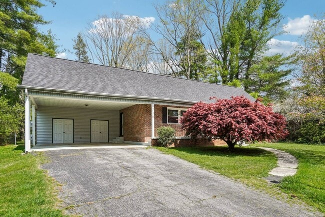 Foto del edificio - 710 Heatherwood Dr
