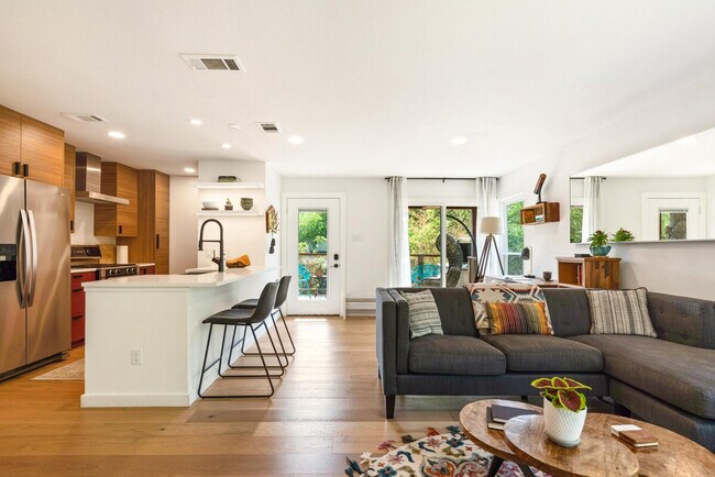 Foto del edificio - 2906 Westhill Dr