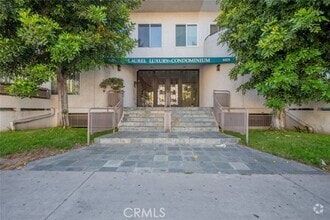 Building Photo - 6828 Laurel Canyon Blvd