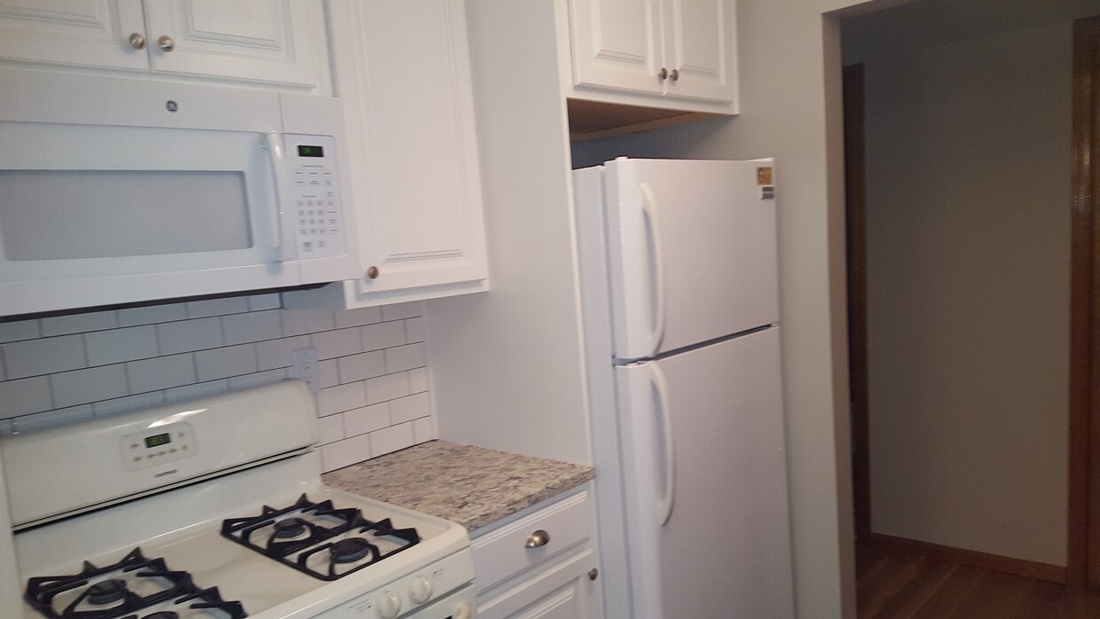 61 Eastern Way Unit 8, Rutherford, NJ 07070 Condo for Rent in