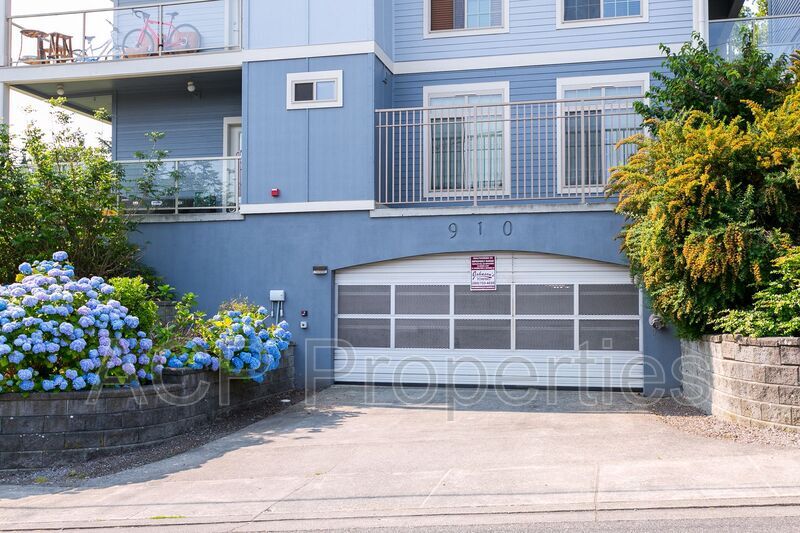 910 Gladstone St Unit 106, Bellingham, WA 98229 Condo for Rent in