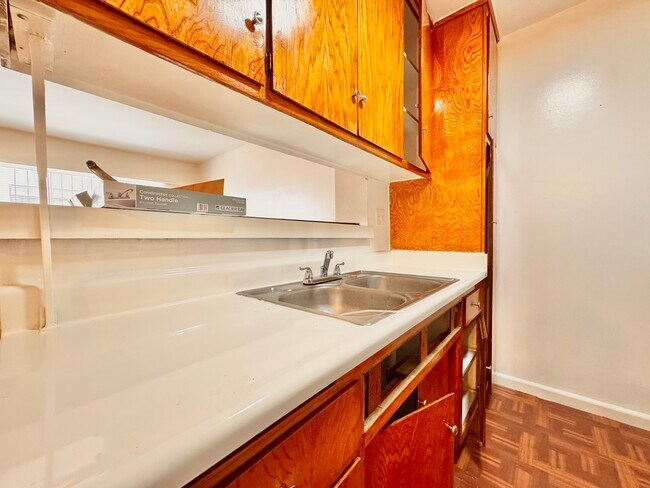 Foto del edificio - 1656 Arlington Ave
