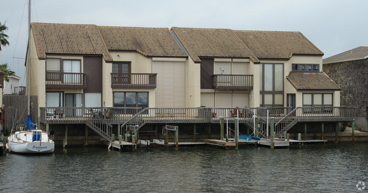 Foto del edificio - 15326-701-15236-704 Bonasse Ct