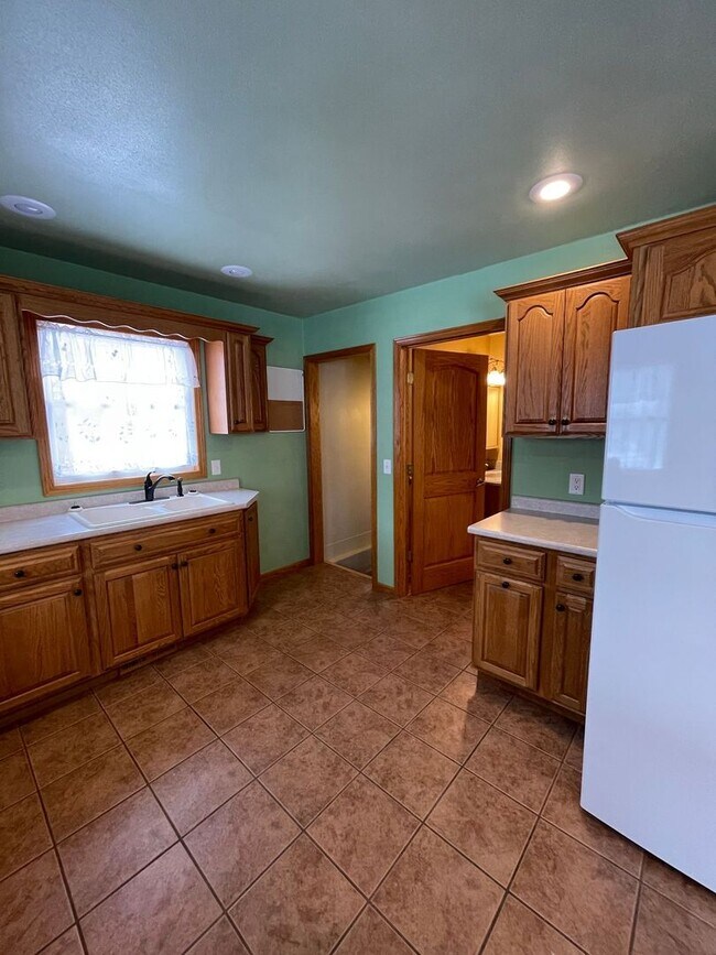 Foto del edificio - Single Family Home Available Now in Wittenberg WI!