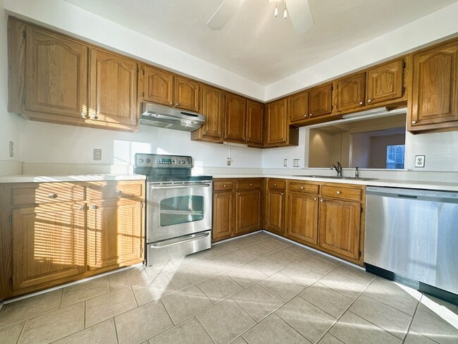 Photo - 1812 Abbotsbury Way Townhome