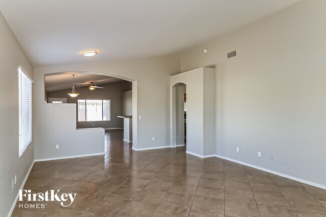 Building Photo - 8543 W Cherry Hills Dr