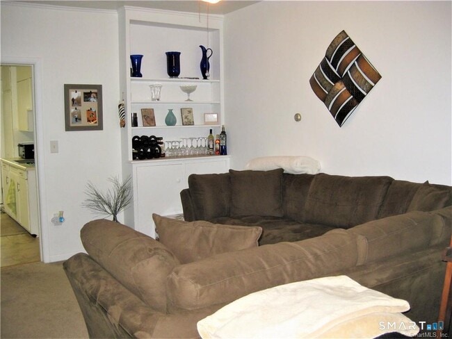 Building Photo - 45 W Main St