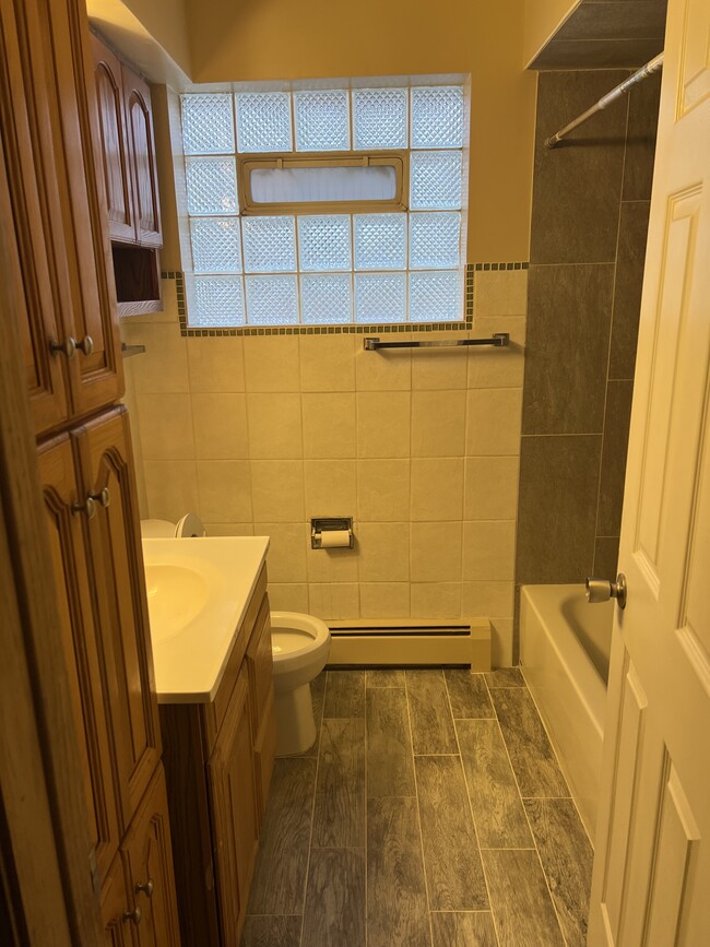 Bathroom 1 - 2951 W 79th St