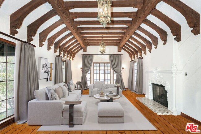 Foto del edificio - 685 Thayer Ave