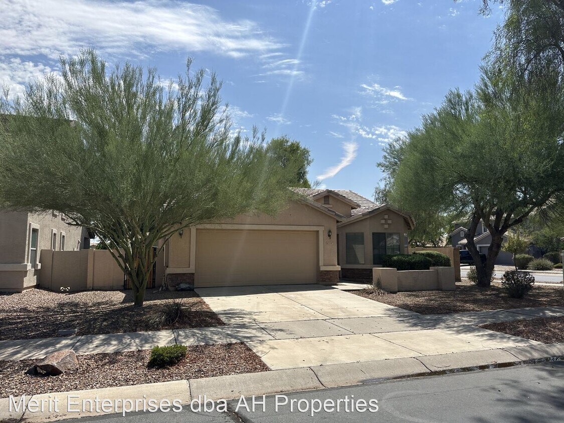 Primary Photo - 4 br, 2 bath House - 23307 S 220TH ST