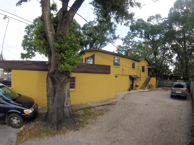side full view - 2315 W Rio Vista Ave