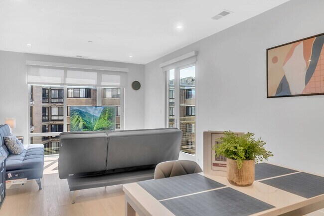 Foto del edificio - 1224 M St NW