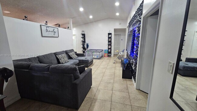 Foto del edificio - 11878 SW 208th Terrace