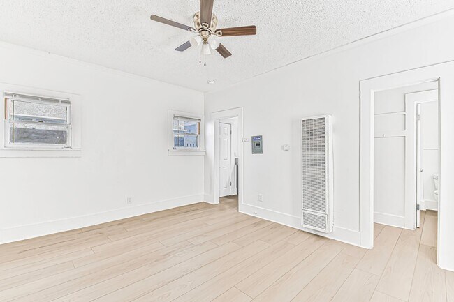 Foto del edificio - 1074 Obispo Ave