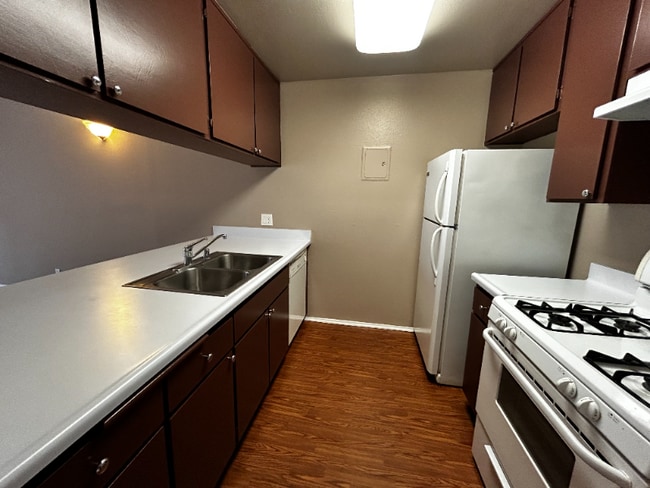 Building Photo - 344 S Arroyo Dr