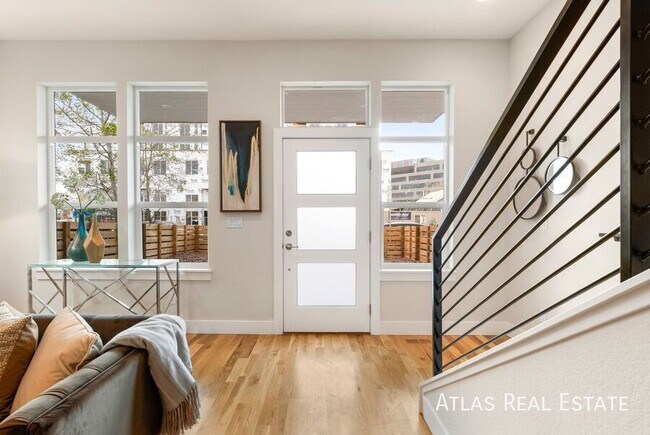 Foto del edificio - 3716 N Marion St