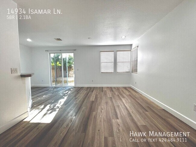 Foto del edificio - 14934 Isamar Ln