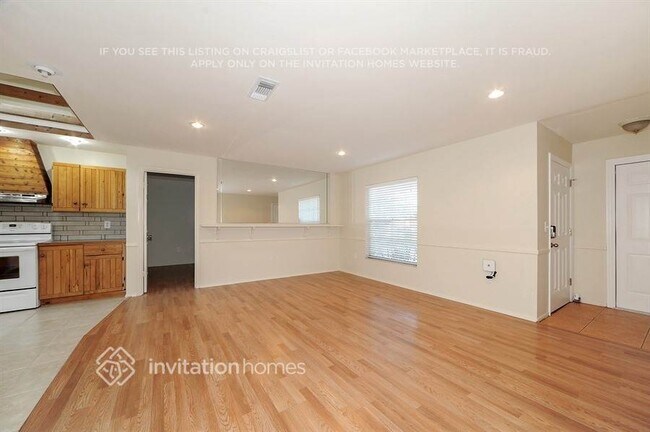 Foto del edificio - 2719 Linwood Dr