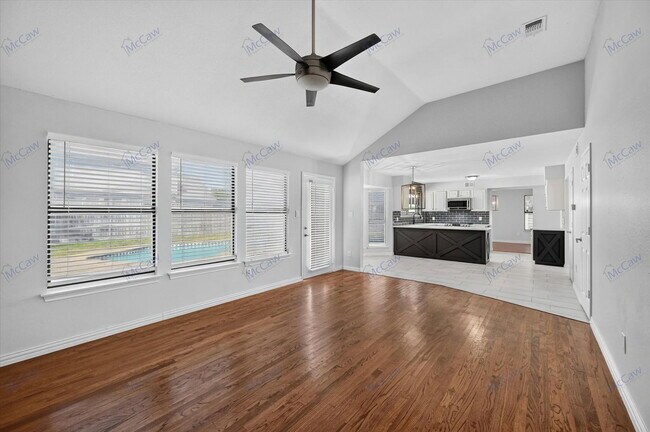 Foto del edificio - 4301 Hudson Ave