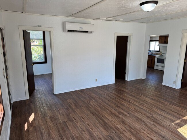 Foto del edificio - Charming 2-bedroom, 1-bath home in Cottage Grove!